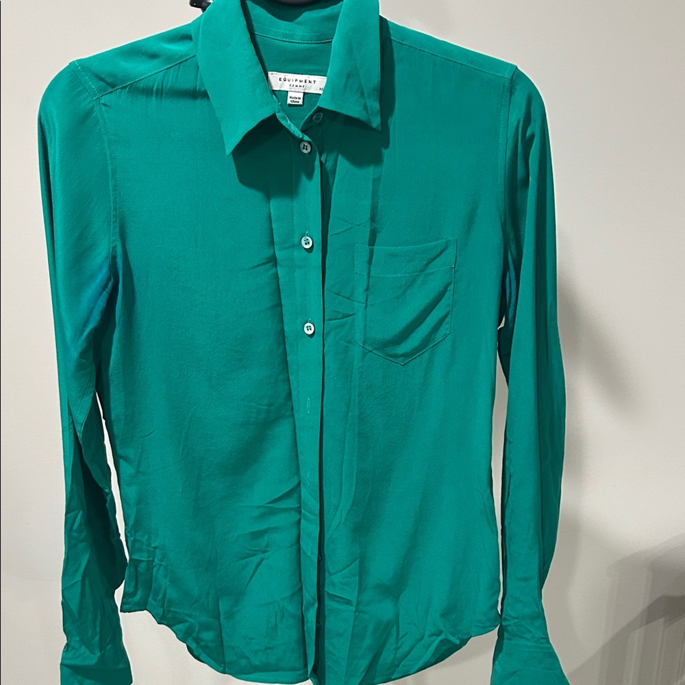 Equipment Women's Green Button Down Shirt
